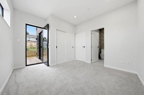 Photo of property in 10 Harakeke Lane, Orewa, 0931
