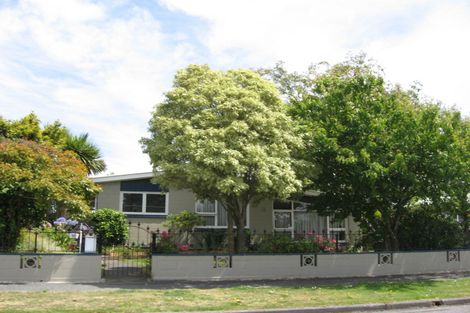 Photo of property in 35 Glenrowan Avenue, Avondale, Christchurch, 8061