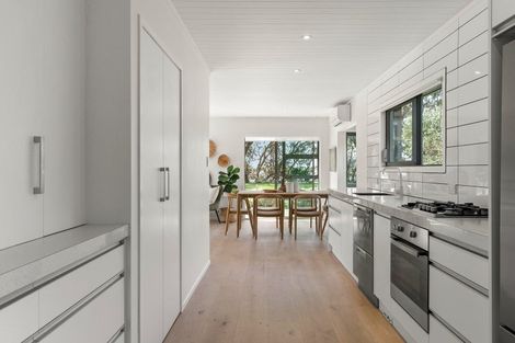 Photo of property in 113 Moana Anu Anu Avenue, Whangamata, 3620