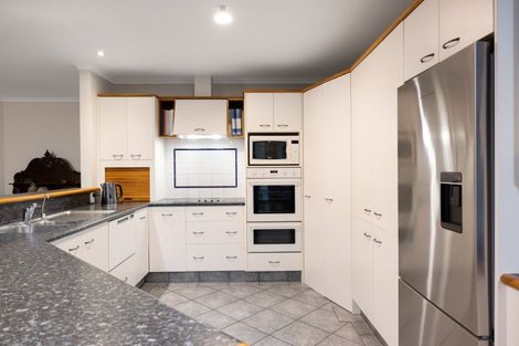 Photo of property in 37 Canon Road, Tanners Point, Katikati, 3170