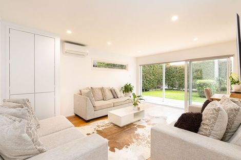 Photo of property in 5a William Street, Takapuna, Auckland, 0622