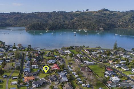 Photo of property in 23 Cobham Lane, Whitianga, 3510