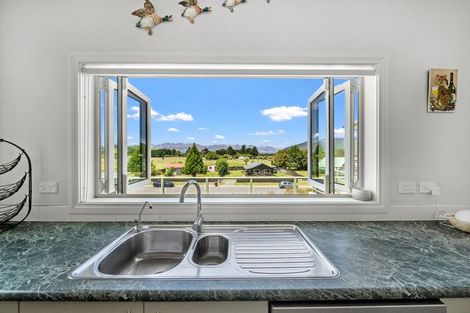Photo of property in 25 Muriwai Drive, Manapouri, 9679