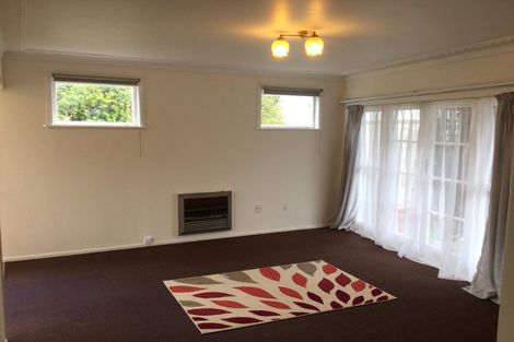 Photo of property in 2/25 Nutsey Avenue, Northcote, Auckland, 0627