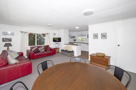 Photo of property in 7 Palm Parade, Riversdale Beach, Masterton, 5872
