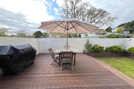 Photo of property in 1/18 Simon Ellice Drive, Bayview, Auckland, 0629