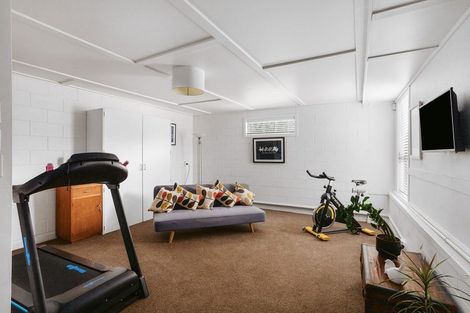 Photo of property in 306 Omokoroa Road, Omokoroa, 3114