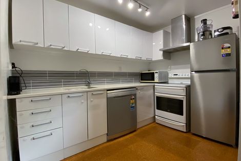 Photo of property in 1/30 Uppingham Crescent, Hillcrest, Auckland, 0627