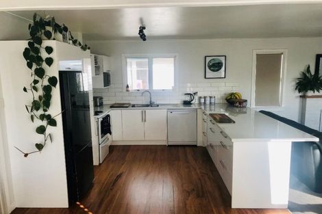 Photo of property in 136 Frankley Road, Frankleigh Park, New Plymouth, 4310