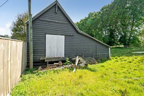 Photo of property in 1033 Masterton Castlepoint Road, Tauweru, Masterton, 5889