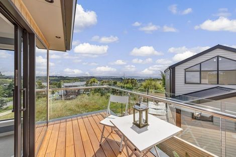 Photo of property in 2 Taku Close, Long Bay, Auckland, 0630