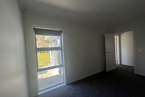 Photo of property in 17 Barry Groucott Grove, Wainuiomata, Lower Hutt, 5014