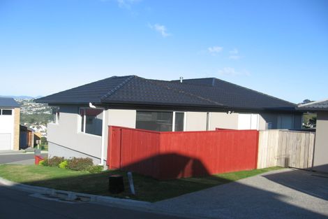 Photo of property in 92 Erlestoke Crescent, Churton Park, Wellington, 6037