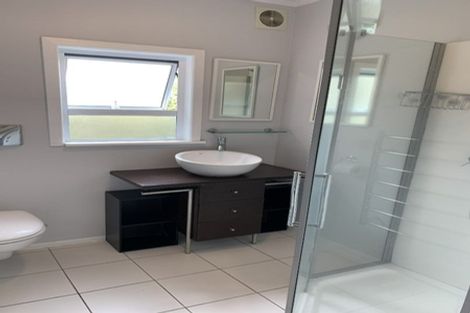 Photo of property in 2/80 Seaview Road, Castor Bay, Auckland, 0620