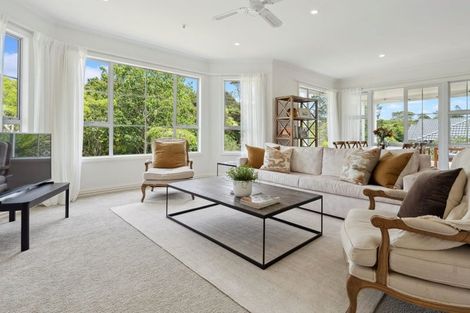 Photo of property in 27 Almond Grove, Greenhithe, Auckland, 0632