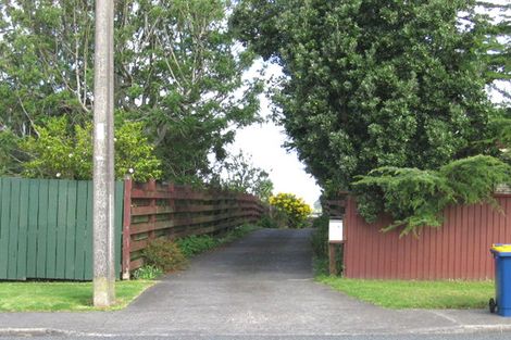 Photo of property in 27a Royal Road, Massey, Auckland, 0614