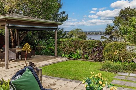 Photo of property in 26 Merewhira Road, Paremoremo, Albany, 0793