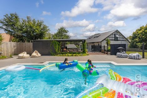 Photo of property in 855 State Highway 16, Waimauku, 0812