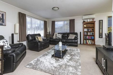 Photo of property in 26 Zita Maria Drive, Massey, Auckland, 0614