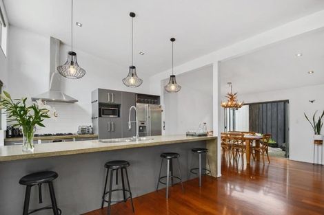 Photo of property in 8 Pineview Lane, Helensville, 0875