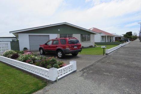 Photo of property in 90 Queen Street, Westport, 7825