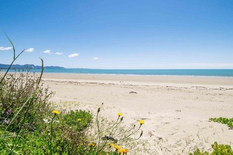 Photo of property in 252 Patons Rock Road, Patons Rock, Takaka, 7182