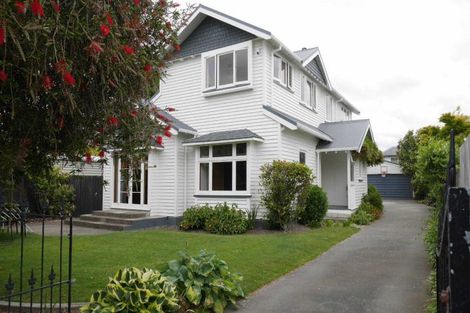 Photo of property in 22 Saint Andrews Square, Strowan, Christchurch, 8052