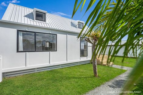 Photo of property in 15 Waitai Street, Castlecliff, Whanganui, 4501