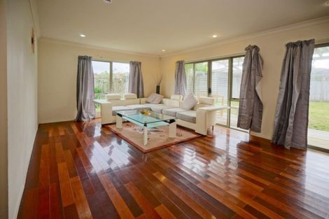 Photo of property in 118 Hugh Green Drive, Pinehill, Auckland, 0632