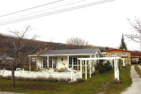 Photo of property in 3 Denbigh Street, Arrowtown, 9302