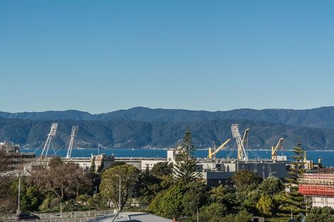 Photo of property in 127 Grant Road, Thorndon, Wellington, 6011