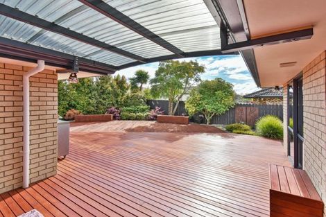 Photo of property in 56 Lothian Brae, Wattle Downs, Auckland, 2103