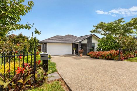 Photo of property in 24 Hooton Drive, Kumeu, 0810