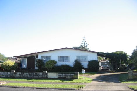 Photo of property in 12 Sunlands Drive, Manurewa, Auckland, 2102