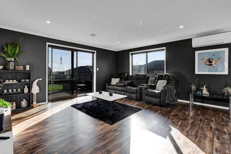 Photo of property in 6 The Terrace, Bell Block, New Plymouth, 4312