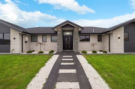 Photo of property in 32 Bill Harvey Drive, Halswell, Christchurch, 8025