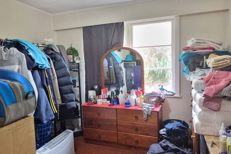 Photo of property in 57 Salford Street, Newlands, Wellington, 6037