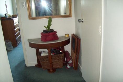 Photo of property in Hobson Court Flats, 35/70 Hobson Street, Thorndon, Wellington, 6011