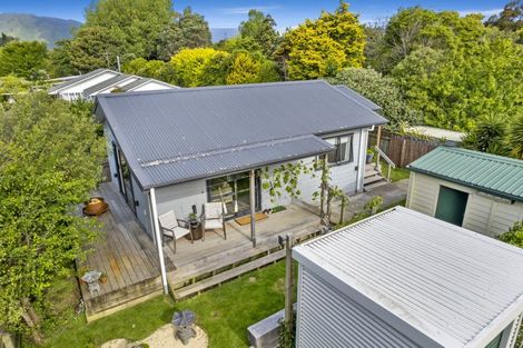 Photo of property in 175 Te Moana Road, Waikanae, 5036
