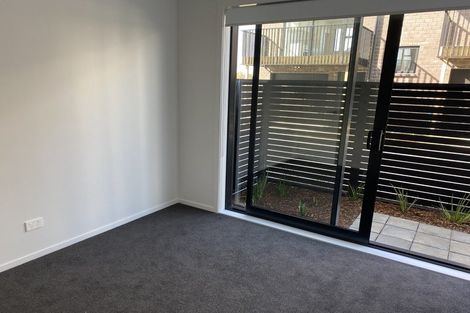 Photo of property in 3/1 Fruitvale Road, New Lynn, Auckland, 0600