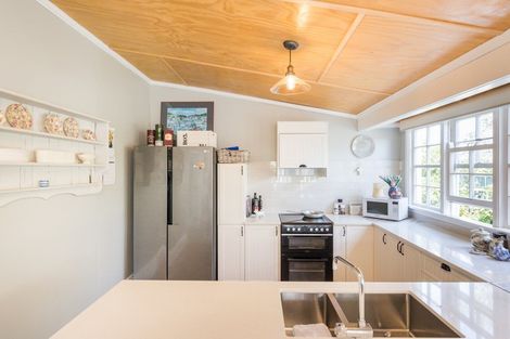 Photo of property in 89 Bridge Street, Bulls, 4818