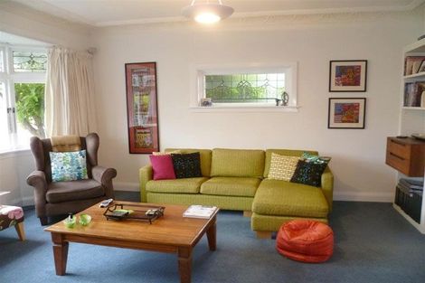 Photo of property in 61 Creswick Terrace, Northland, Wellington, 6012