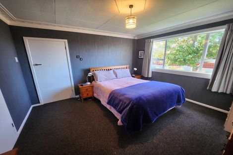 Photo of property in 74 Awamoa Road, Holmes Hill, Oamaru, 9401