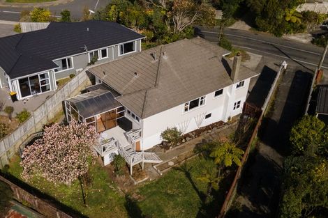 Photo of property in 10a Larsen Crescent, Tawa, Wellington, 5028