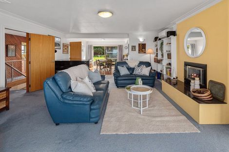 Photo of property in 98 Hebron Road, Waiake, Auckland, 0630