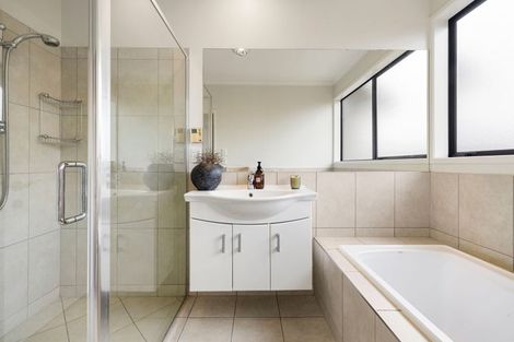 Photo of property in 53 Barrington Drive, Huntington, Hamilton, 3210