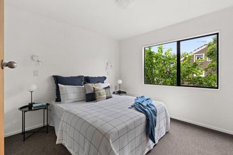 Photo of property in 21 Tauroa Road, Havelock North, 4130