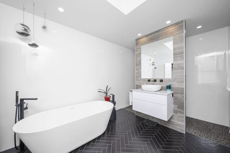 Photo of property in 59 Parrs Road, Hurworth, New Plymouth, 4371