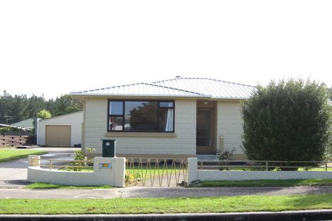 Photo of property in 33 Delta Drive, Waldronville, Dunedin, 9018