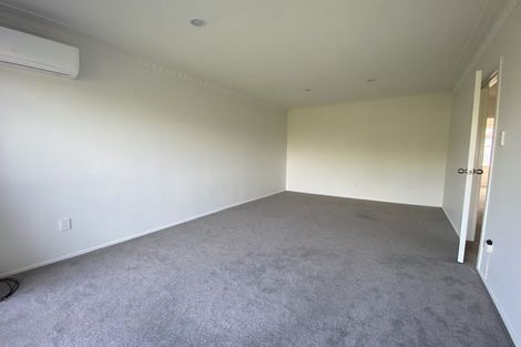 Photo of property in 2/18 Fowler Street, Northcote, Auckland, 0627
